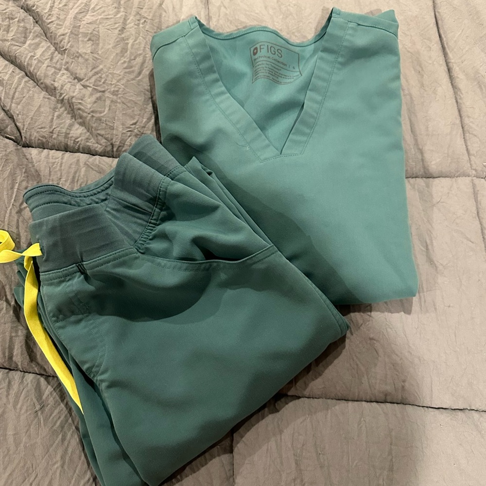 Cactus Figs Scrub Set